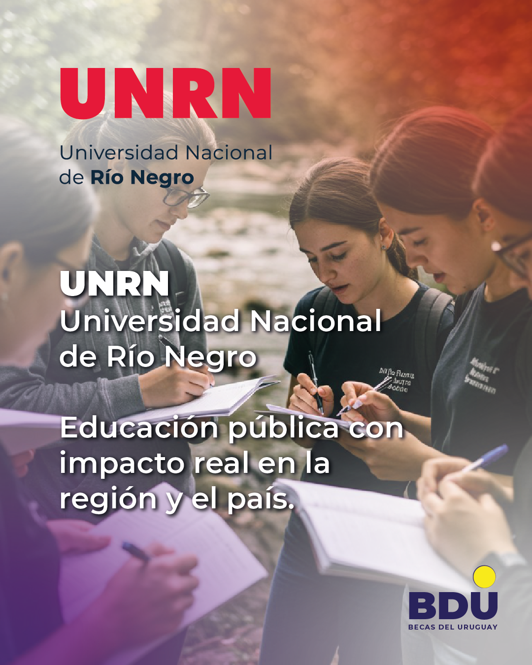 Logo de la alianza Universidad de Río Negro en Becas del Uruguay